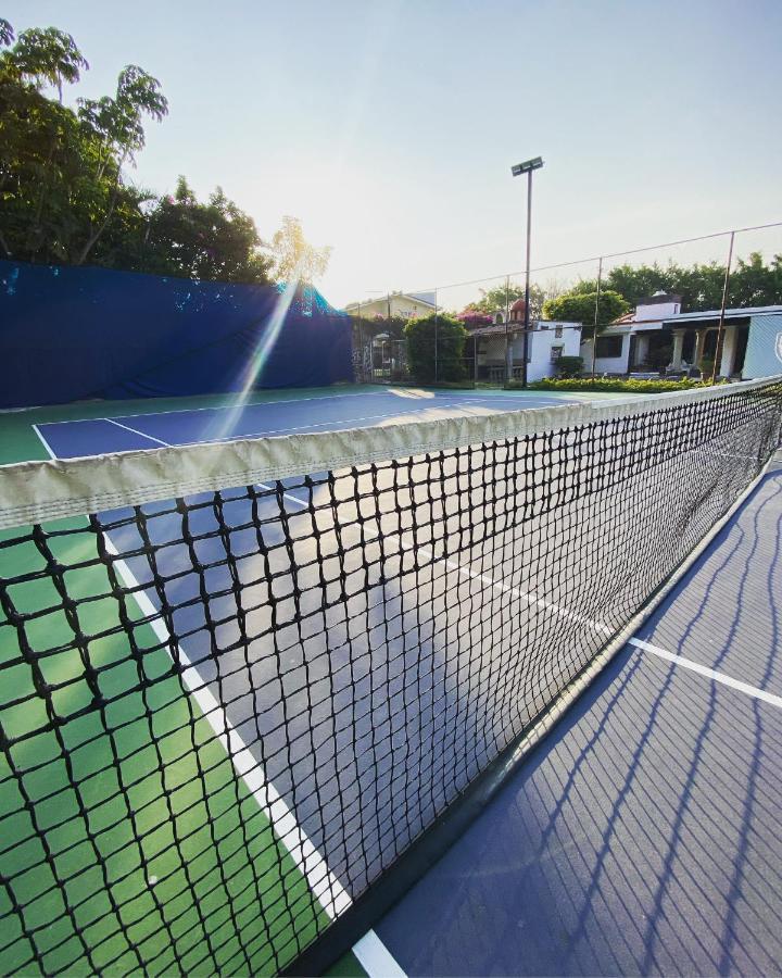 Bed & Tennis - Vista Hermosa Cuernavaca Exterior foto