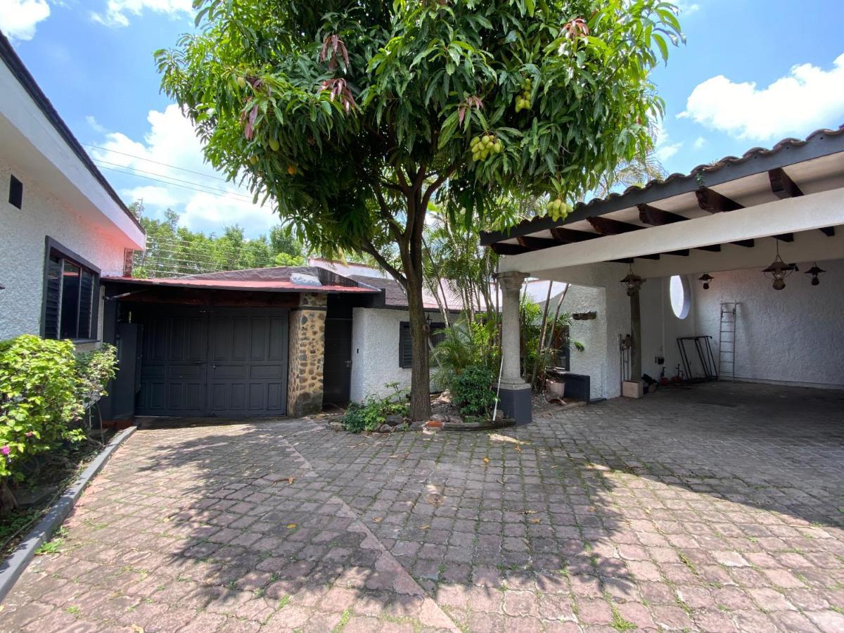 Bed & Tennis - Vista Hermosa Cuernavaca Exterior foto
